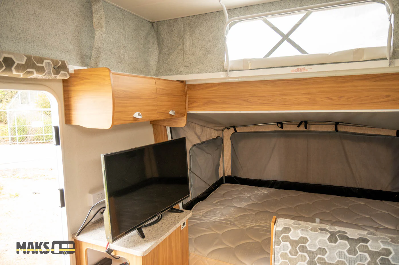 2018 Golf Savannah 16.5ft - Image 11