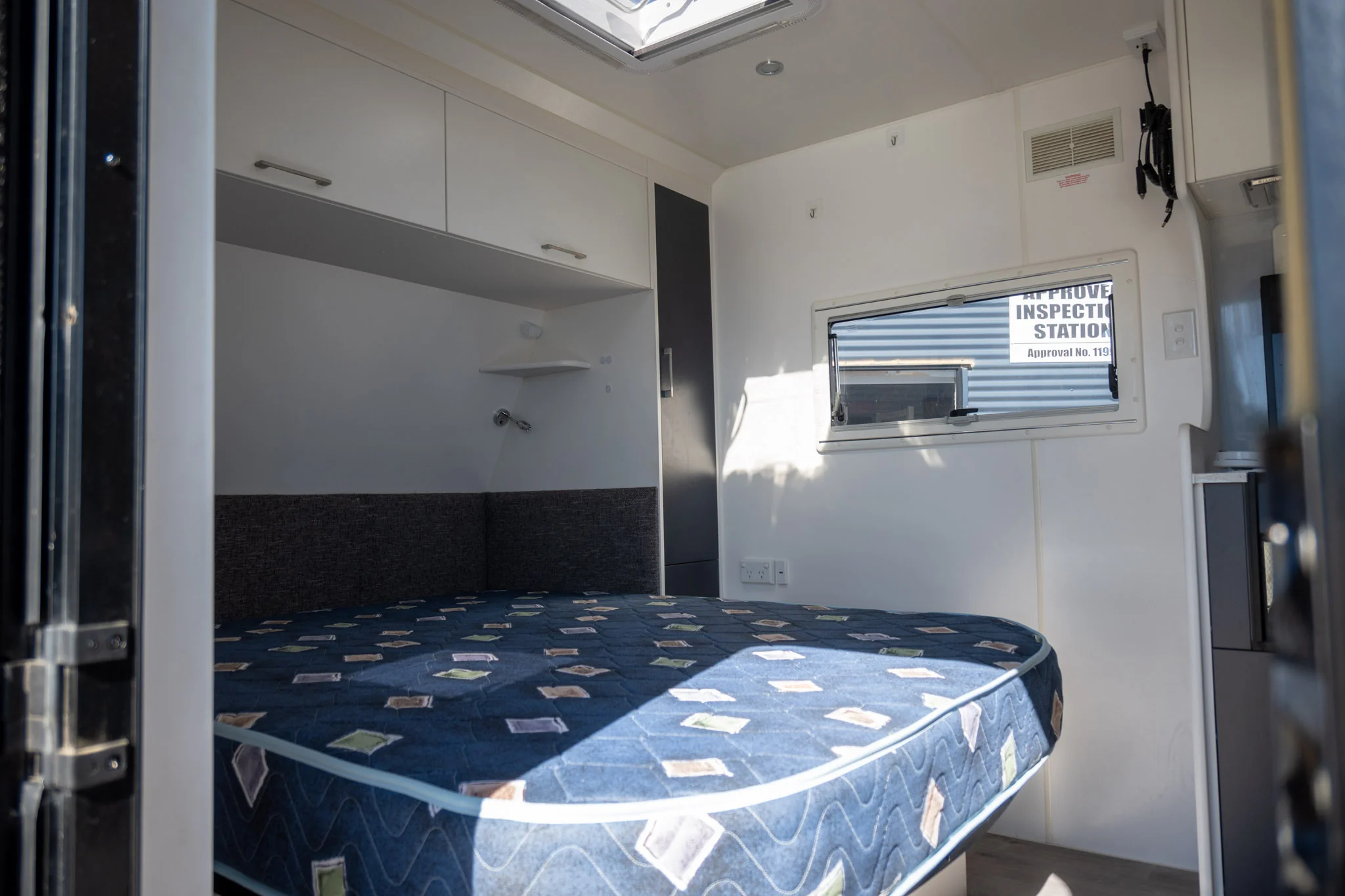 2019 New Age Manta Ray 18ft - Image 10