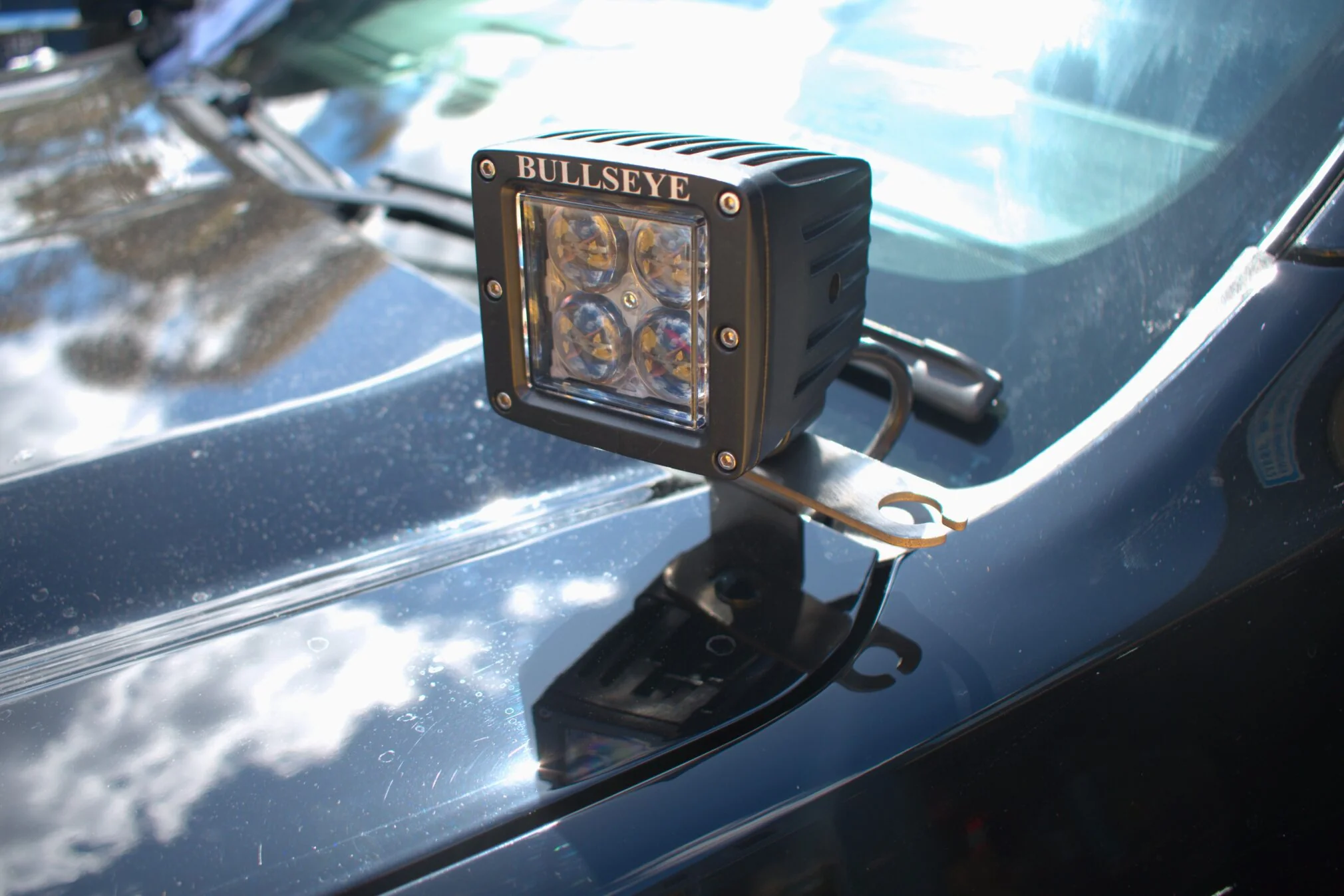 Ford Everest Next Gen Bonnet Aerial/Light Bracket