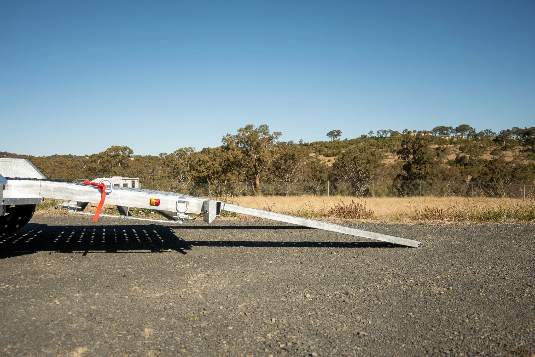 MAKS Drop Tail Vehicle Trailer w/Winch & Battery - Image 4