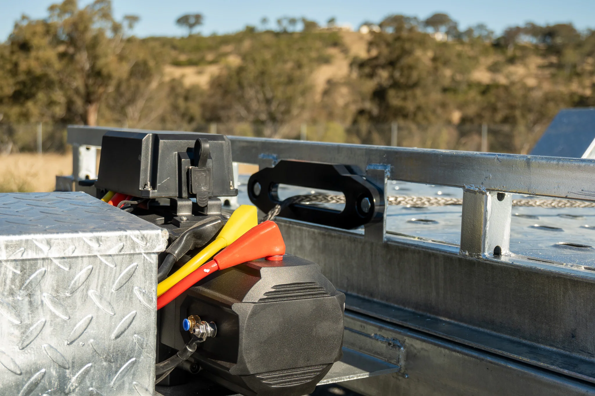 MAKS Drop Tail Vehicle Trailer w/Winch & Battery - Image 7