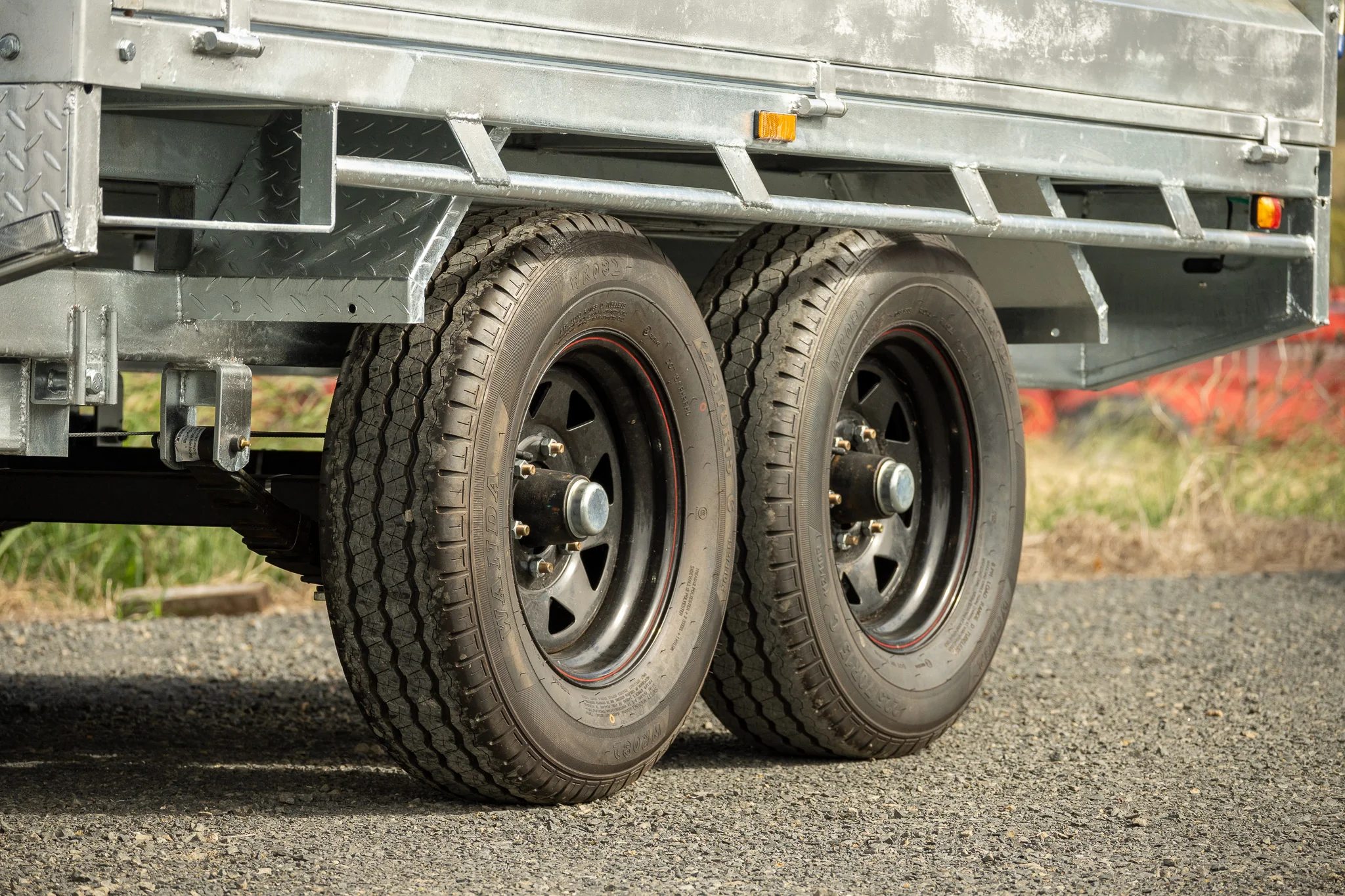 MAKS Dual Axle Flat-Top Trailer - Image 7