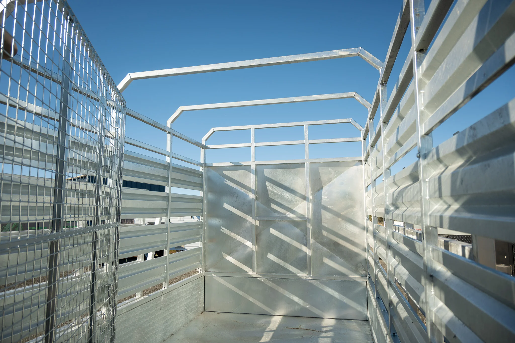 MAKS Cattle & Livestock Trailer - Image 9