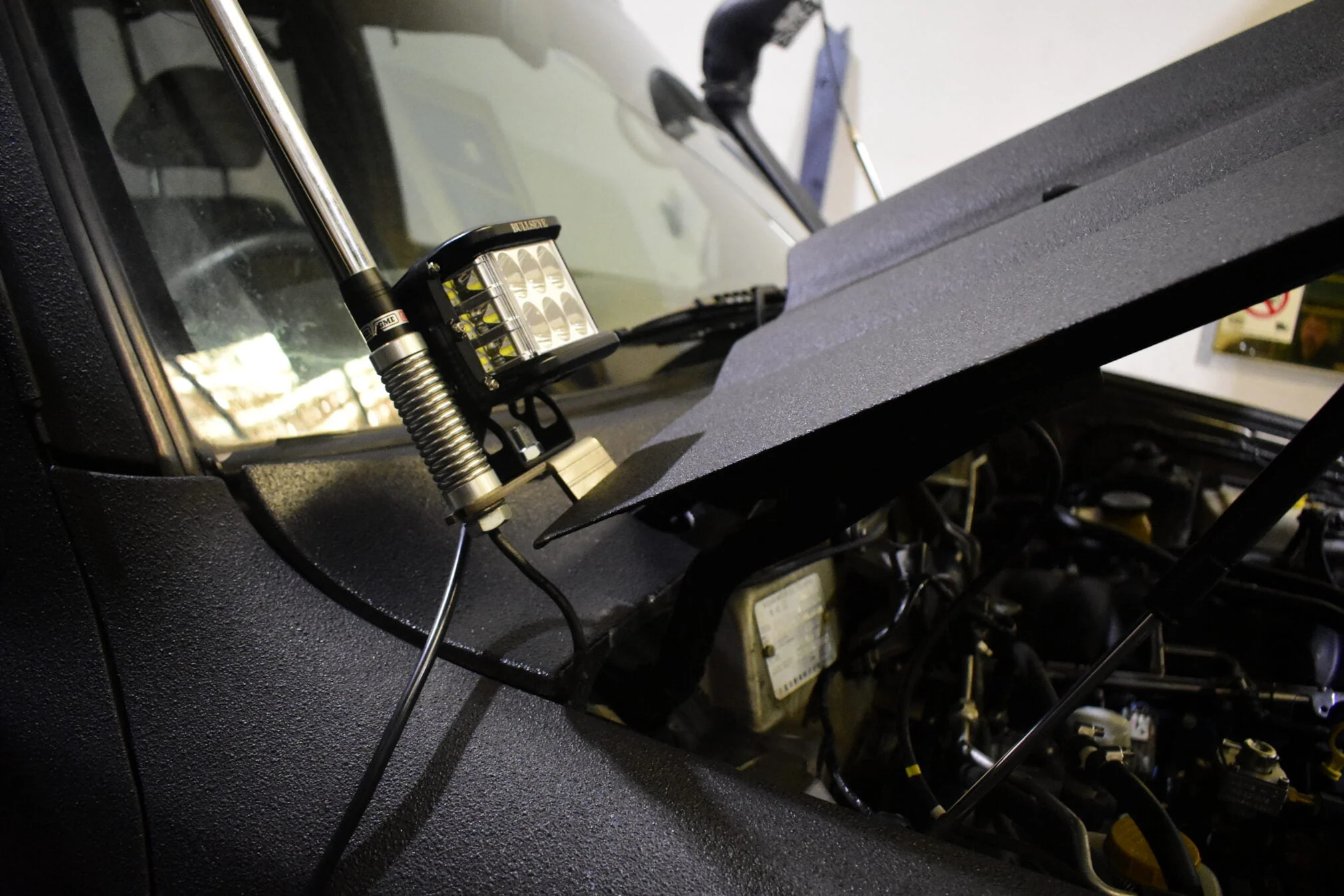 Nissan GU Patrol Bonnet Aerial and Light Bracket - Image 5