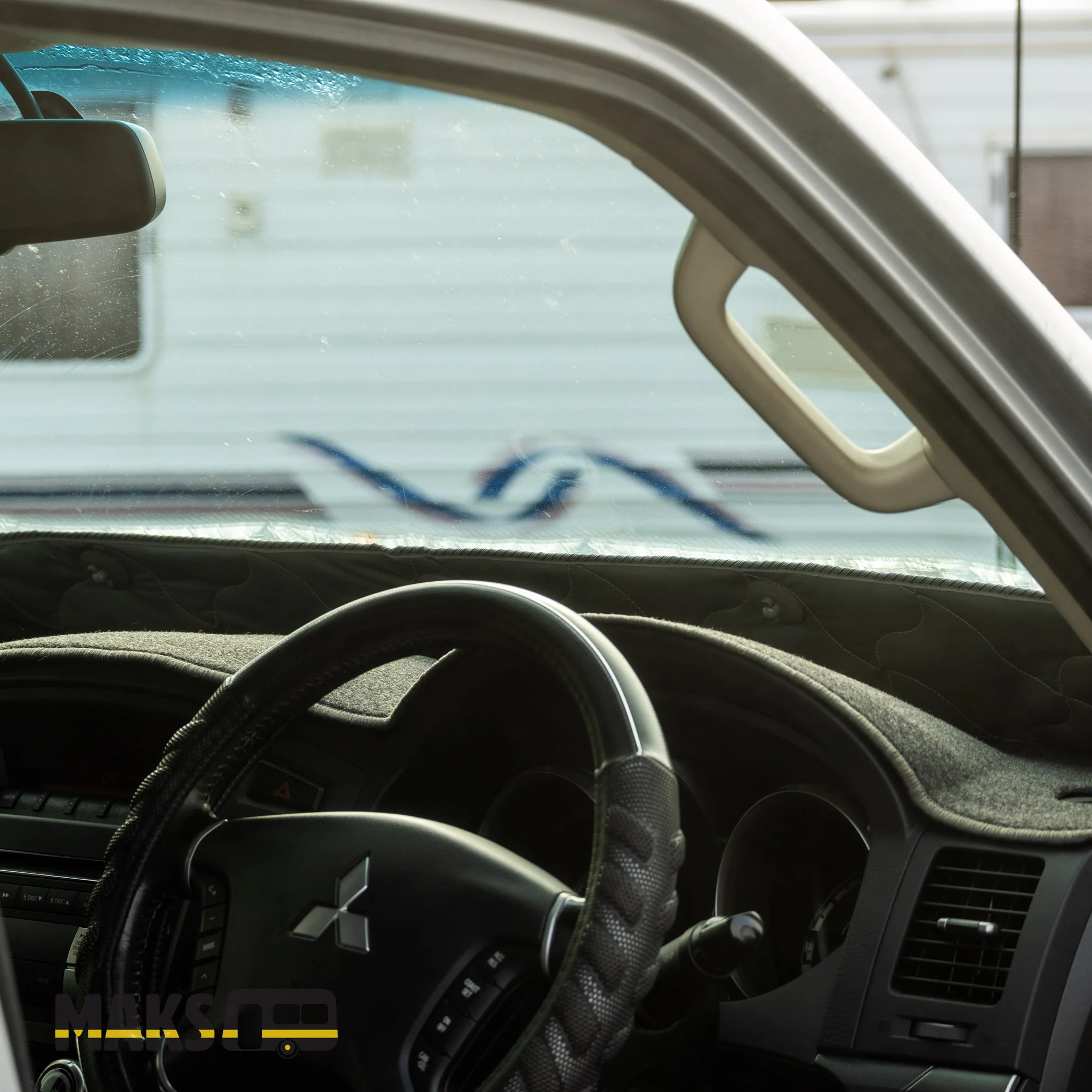Solar Screens for Mitsubishi Pajero NM/NP - Image 3